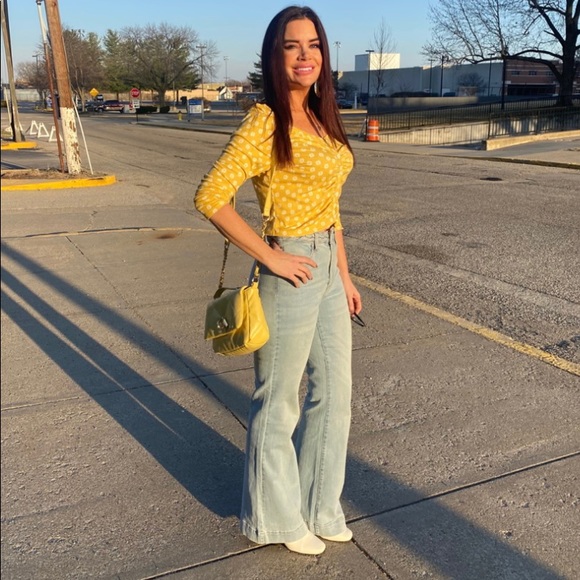 Yellow daisy cardigan - Picture 7 of 7